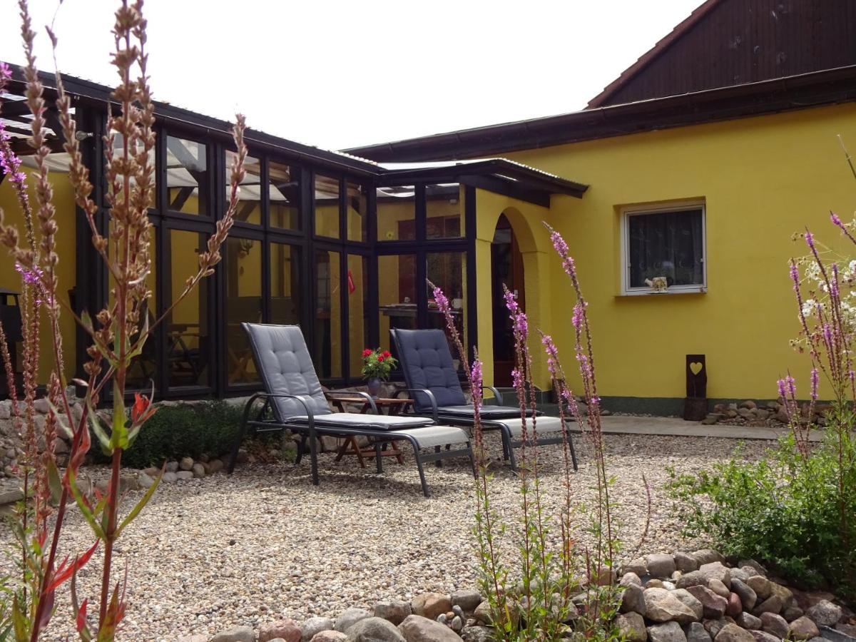 Ferienhaus "Am Gutspark" Alt Tucheband Luaran gambar